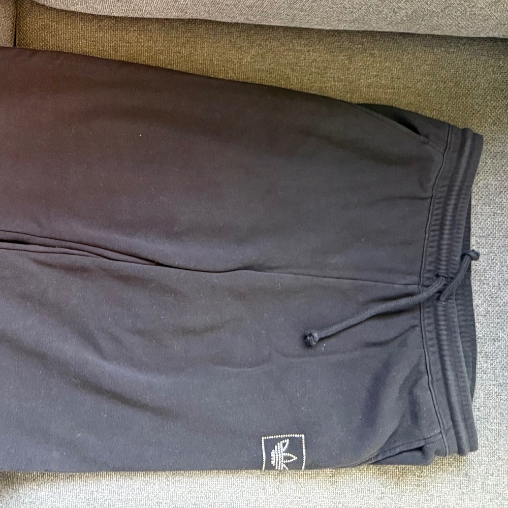 Adidas loose sweat pants size medium